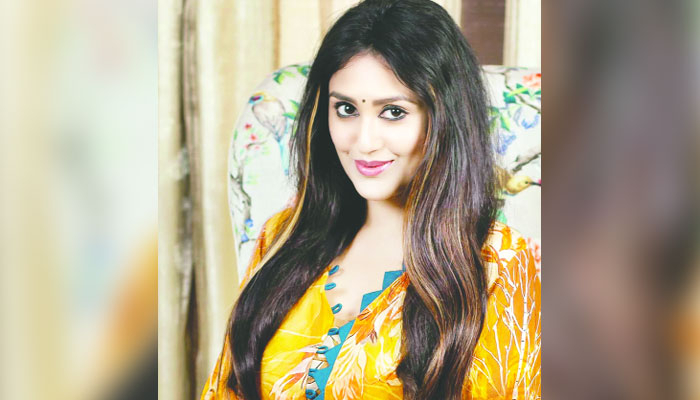 মরীচিকা মায়ায়... মরীচিকা মায়ায়...