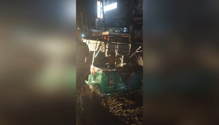 নোয়াখালীতে অটোরিকশায় আগুন: ২ বিএনপি নেতা গ্রেপ্তার