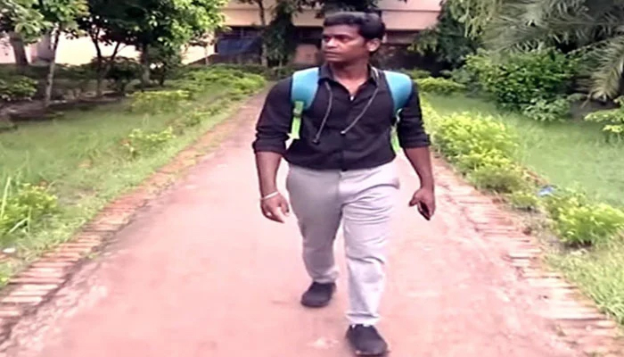 থানায় মেয়ের বাবার অভিযোগ, তালতলী ছাড়লেন তামিলনাড়ুর সেই তরুণ