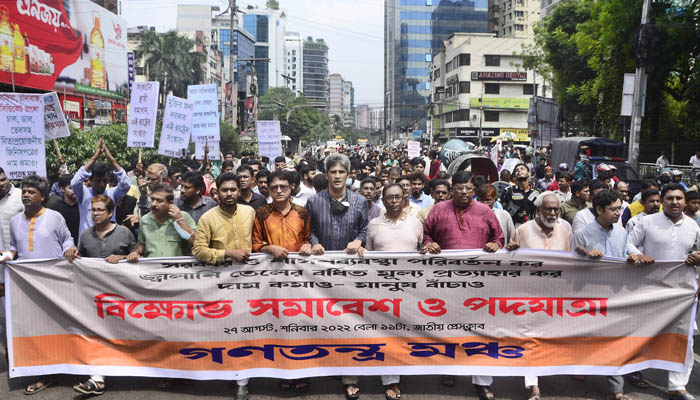 নির্বাচন ঘিরে ছেড়ে দেওয়া হচ্ছে অপরাধীদের