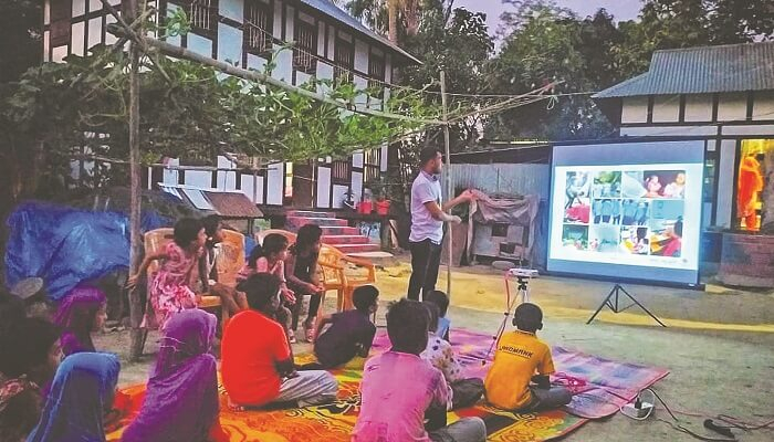 সুবিধাবঞ্চিত শিশুদের পাশে 'আশার সেতু'