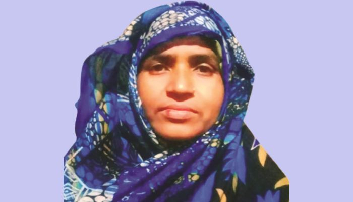 মেয়ের খুনিদের বিচারের অপেক্ষায় এক মা