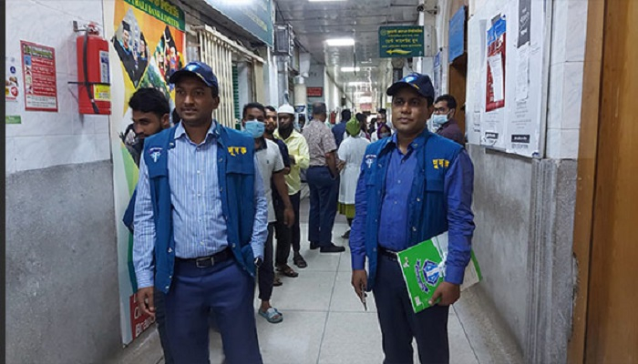ঢামেকে দুদকের অভিযান, দুই দালাল চিহ্নিত