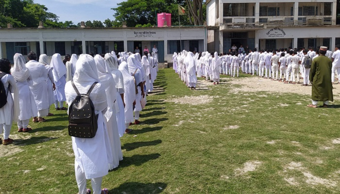 আপত্তিকর ছবি ভাইরালের পর দুই শিক্ষার্থী বহিষ্কার