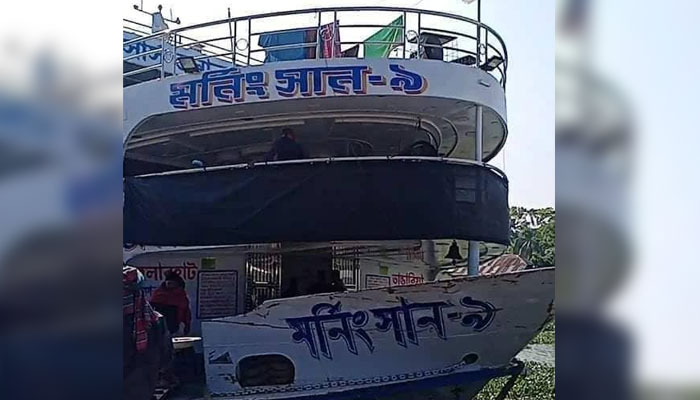 সন্ধ্যা নদীতে লঞ্চের সঙ্গে বাল্কহেডের সংঘর্ষ, নিখোঁজ ২