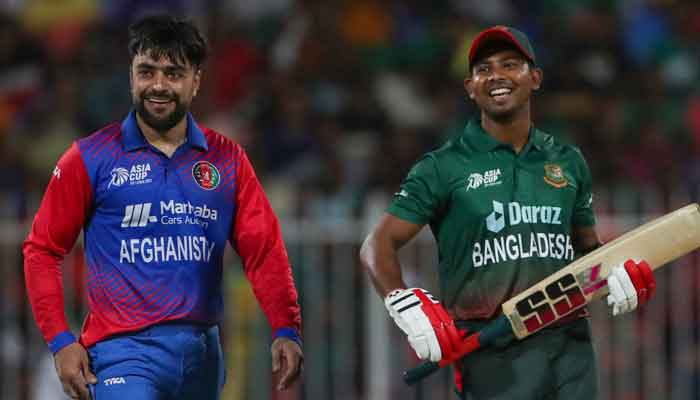 শারজাহতে টস জিতে ব্যাটিং কেন