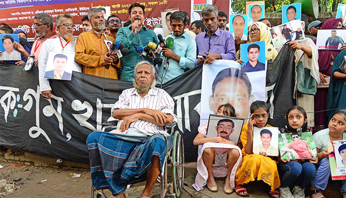 পররাষ্ট্রমন্ত্রীকে পুরস্কার দিয়ে উপপ্রধানমন্ত্রী বানানো উচিত: ডা. জাফরুল্লাহ