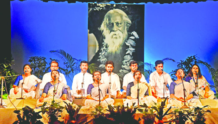 গানে কথায় রবীন্দ্রবন্দনা
