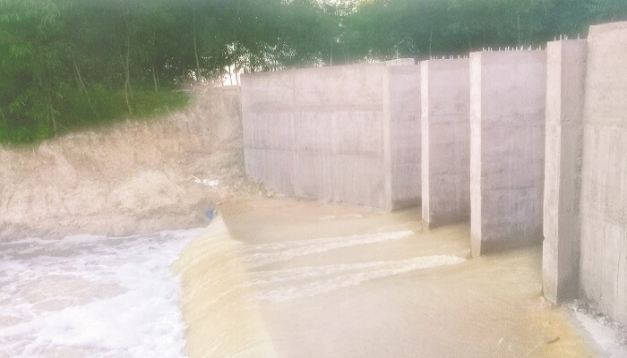 অবৈধ বাঁধ কাটতে গিয়ে ডুবে চাষির মৃত্যু