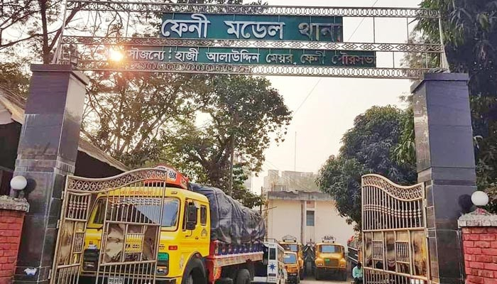 ওসিসহ চার পুলিশের বিরুদ্ধে ফেনী যুবদল সভাপতির স্ত্রীর মামলা
