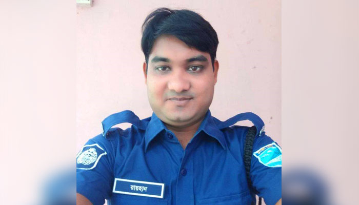 মোটরসাইকেল দুর্ঘটনায় প্রাণ গেল পুলিশ সদস্যের