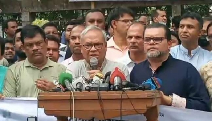 জেলায় জেলায় 'আয়না ঘর' বানিয়েছে সরকার: রিজভী