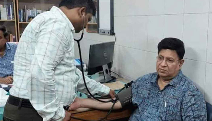 বিএসএমএমইউতে স্বাস্থ্য পরীক্ষা করালেন পররাষ্ট্রমন্ত্রী বিএসএমএমইউতে স্বাস্থ্য পরীক্ষা করালেন পররাষ্ট্রমন্ত্রী