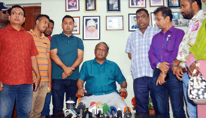 ২ মাসের মধ্যে কমবে সয়াবিন তেলের দাম, আশা বাণিজ্যমন্ত্রীর