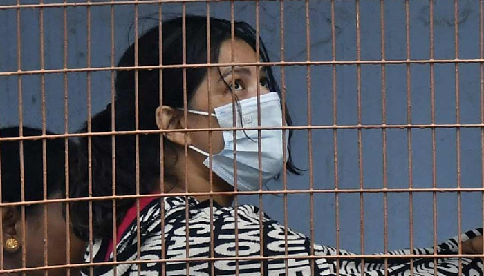 আদালতে কাঁদলেন অর্পিতা, কথা বলতে চাইলেন মায়ের সঙ্গে