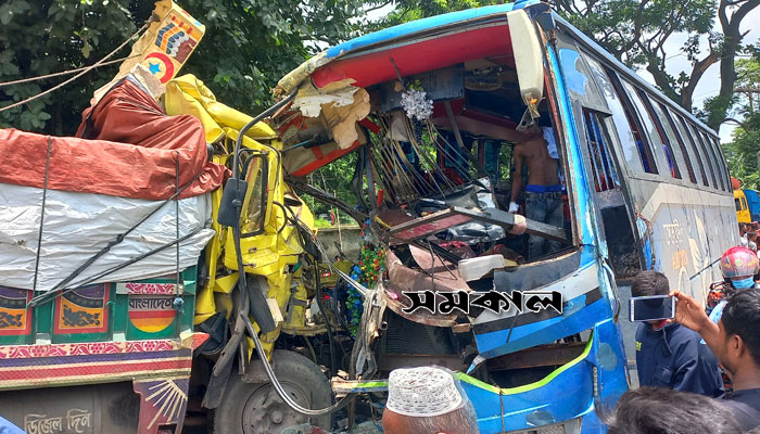 আগস্টে ৪৫৮ সড়ক দুর্ঘটনায় নিহত ৫১৯