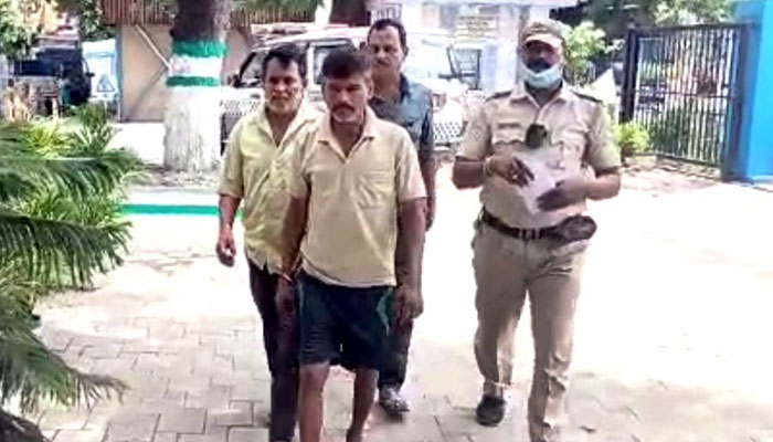 মদ নিয়ে ঝগড়া, বন্ধুকে গলা কেটে পুঁতে ফেলার অভিযোগ