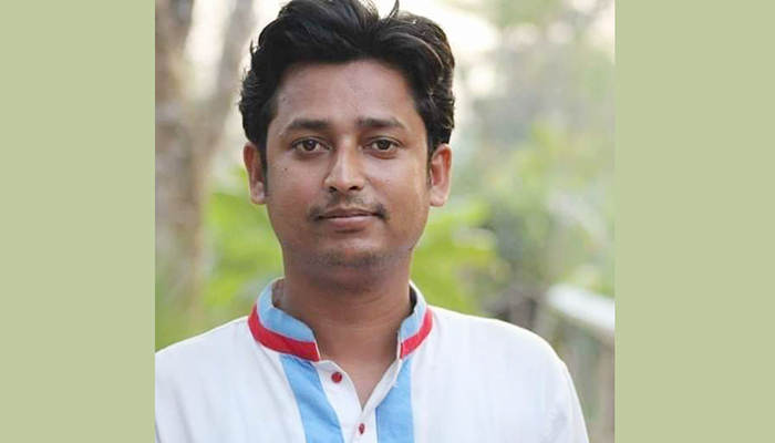বেতাগী ছাত্রলীগ সভাপতির ইয়াবা সেবনের ভিডিও ভাইরাল, এলাকায় তোলপাড়
