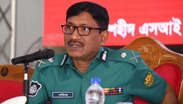 রাজনৈতিক কর্মসূচি ঘিরে সংঘাত বিষয়ে সতর্ক থাকতে হবে: ডিএমপি কমিশনার