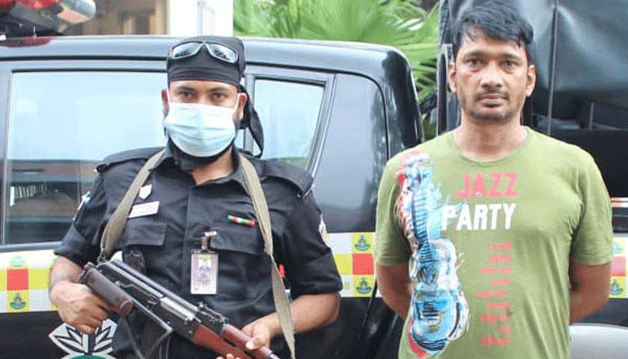 ২০ বছর পর গ্রেপ্তার চার হত্যা মামলার আসামি জাকির
