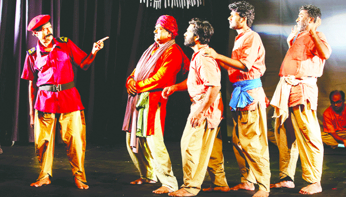 বিধ্বস্ত মানবতার শিল্প আখ্যান