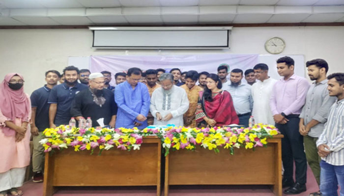 বস্তুনিষ্ঠ সংবাদের ওপর গুরুত্বারোপ