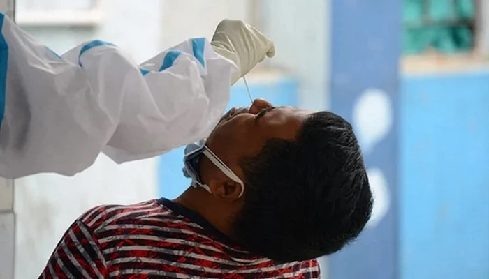 ফের তিনশ' ছাড়াল করোনা শনাক্ত