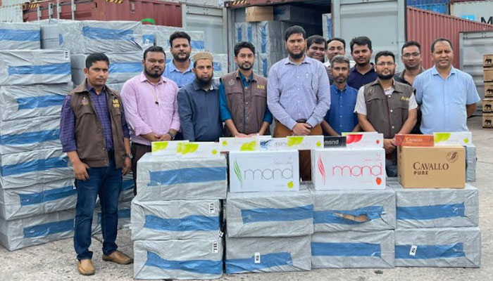 চট্টগ্রাম বন্দরে সাত কোটি টাকার বিদেশি সিগারেট জব্দ