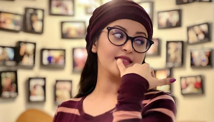 পরীমনিকে আদালতে হাজির করতে রাষ্ট্রপক্ষের আবেদন