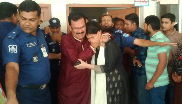 শেখ হাসিনার গাড়িবহরে হামলা: ২ মামলায় সাক্ষ্য দিলেন একজন