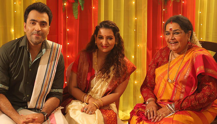 আবিরের ভক্ত, সেই আবিরেরই নায়িকা-গায়িকা সিঁথি!
