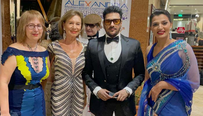 ‘দিন দ্য ডে’ নিয়ে মিসরে অনন্ত-বর্ষা ‘দিন দ্য ডে’ নিয়ে মিসরে অনন্ত-বর্ষা