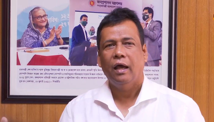 আমাকে অবসরে পাঠানোর কারণ জানি না: মকবুল হোসেন আমাকে অবসরে পাঠানোর কারণ জানি না: মকবুল হোসেন