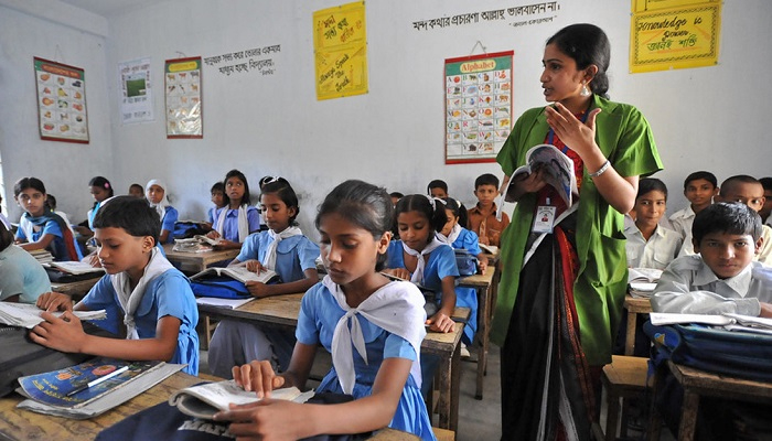 প্রাথমিকে পুরুষের তুলনায় নারী শিক্ষক দ্বিগুণ