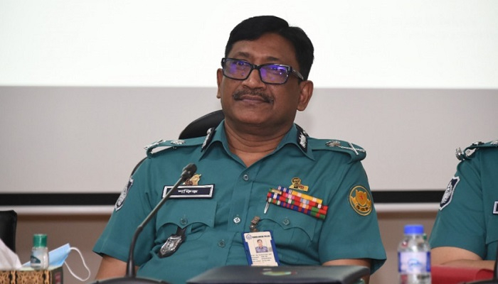 রাজনৈতিক কর্মসূচিতে সংঘাত নিয়ে সতর্ক থাকতে হবে: ডিএমপি কমিশনার