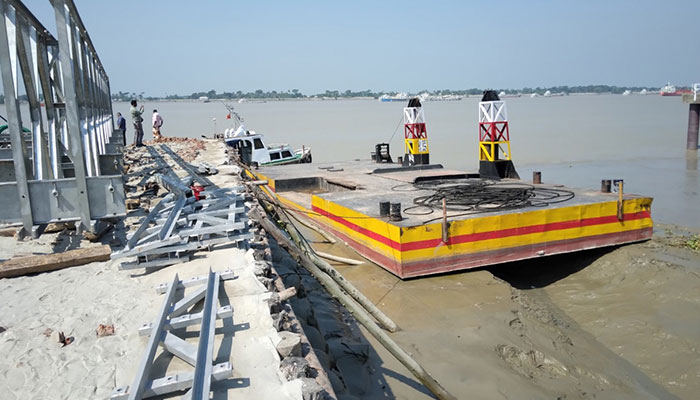 মোংলা বন্দরে এলপিজি প্লান্টের মাঝে ঘাট নির্মাণে আপত্তি