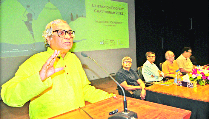 রোহিঙ্গা জীবনের যন্ত্রণার আখ্যান