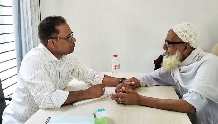 আড়াইহাজারে মেডিকেল ক্যাম্প, ৬০০ রোগী পেলেন বিনামূল্যে চিকিৎসাসেবা