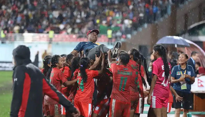 নারী ফুটবলার নিয়ে মন্তব্য, আখাউড়ায় মাদ্রাসা শিক্ষককে শোকজ