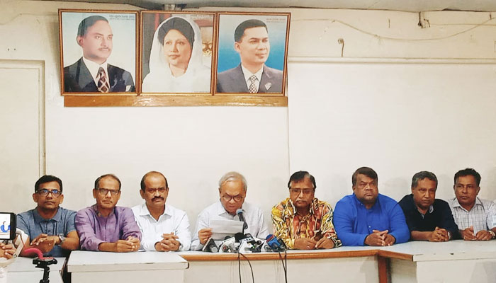 নির্দলীয় সরকারের কাছে ক্ষমতা হস্তান্তর না করলে গণঅভ্যুত্থান আসন্ন: রিজভী