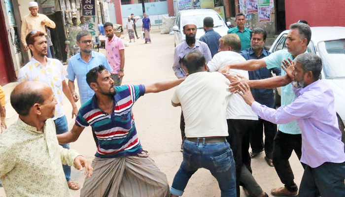 বরিশালে শ্রমিক দলের বিভাগীয় প্রস্তুতি সভায় মারামারি, আহত ২