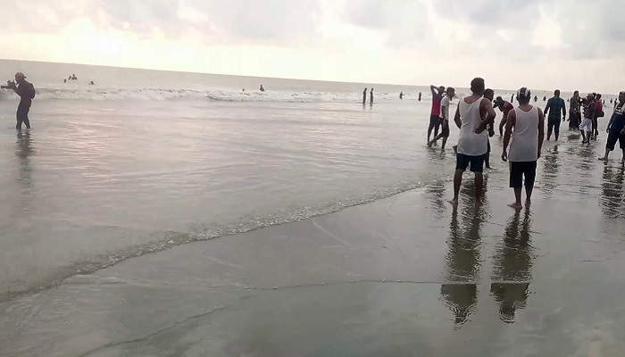 কক্সবাজার সৈকতে ঢেউয়ে ভেসে পর্যটকের মৃত্যু