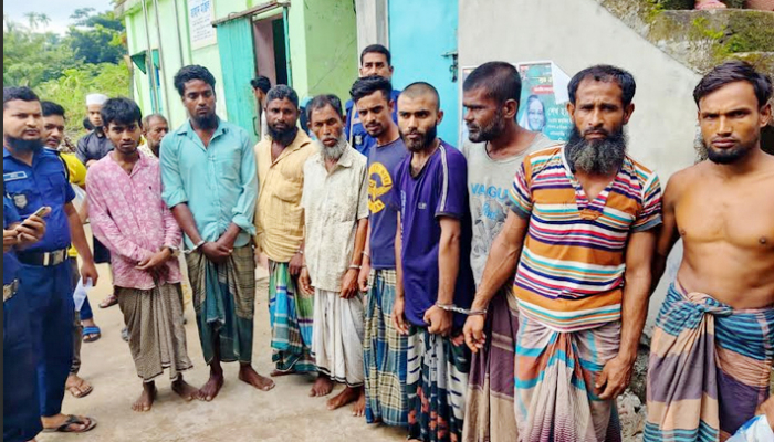নিষেধাজ্ঞা ভেঙে ইলিশ শিকারে যাওয়ায় বরিশালে ২১ জেলে দণ্ডিত