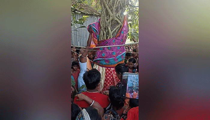 কামারখন্দে ‘বট-পাকুড়ের’ বিয়ে