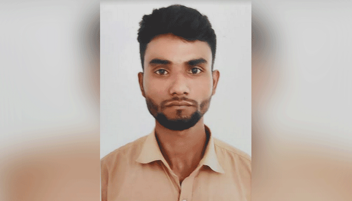 ছেলের সামনে বাবাকে ছুরিকাঘাতে হত্যা