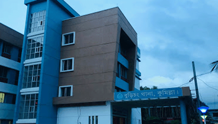 পুলিশের গাড়িতে ডাকাতের হামলা, গুলিবিদ্ধ ১