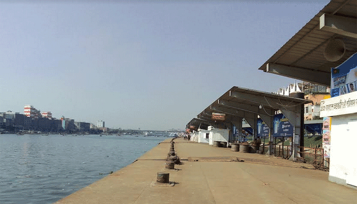 নৌ শ্রমিকদের ধর্মঘটে লঞ্চশূন্য সদরঘাট, যাত্রীদের ভোগান্তি