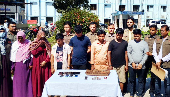 ডিবি পুলিশ পরিচয়ে প্রতারণা করতেন তারা