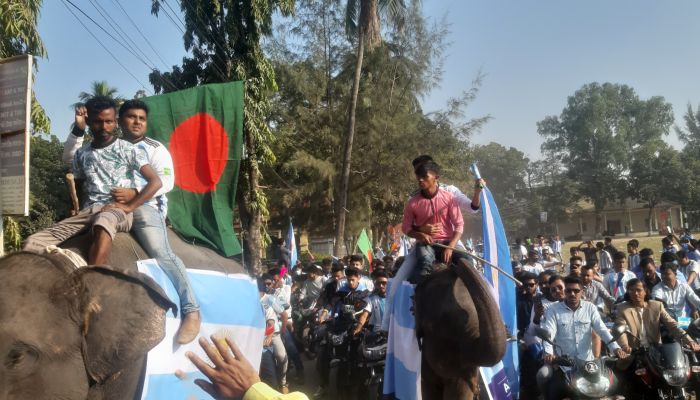 পাবনাবাসীর ভালোবাসার স্বীকৃতি দিল আর্জেন্টিনা! পাবনাবাসীর ভালোবাসার স্বীকৃতি দিল আর্জেন্টিনা!