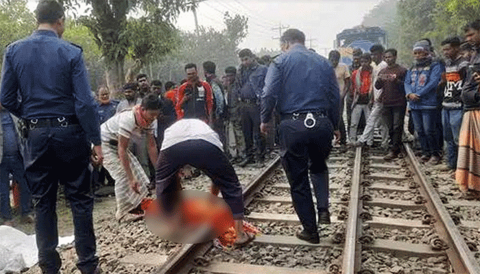 ট্রেনের নিচে ঝাঁপ দিয়ে স্কুলছাত্রীর আত্মহত্যা